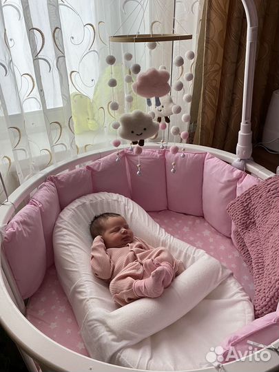 Мобиль для кроватки и кронштейн