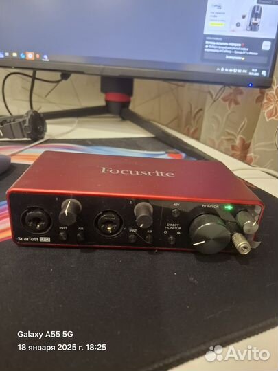 Продам Focusrite Scarlett 2i2 3rd Gen