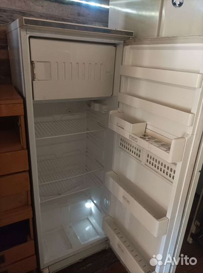 Холодильник рабочий однокамерный.Доставка и подъем