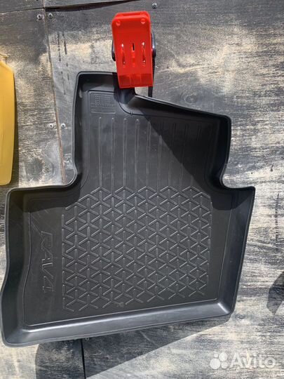 Автомобильные коврики Toyota Rav4