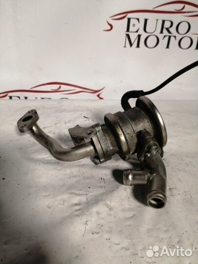 Крепление клапана EGR Audi A6 C6