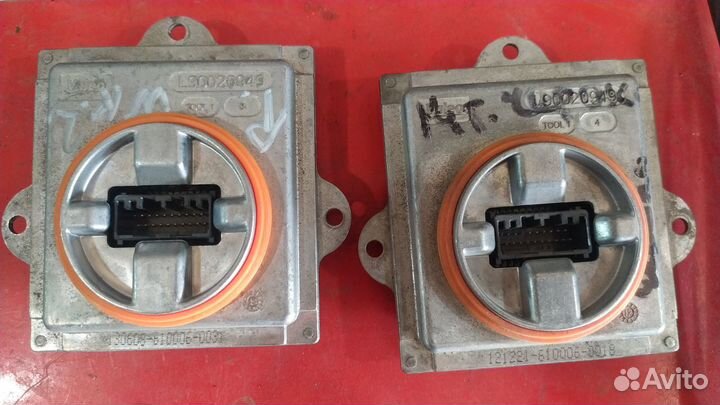 Jeep grand Cherokee wk2 блок розжига ксенона