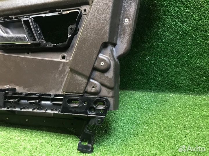 Обшивка двери передняя левая Mercedes Glk