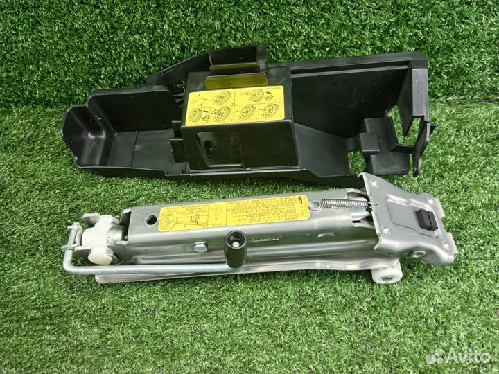 Домкрат 4F0011031D Audi A6 C6 allroad