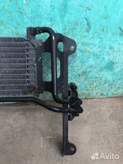 Радиатор масляный Volkswagen Tiguan 1 2009