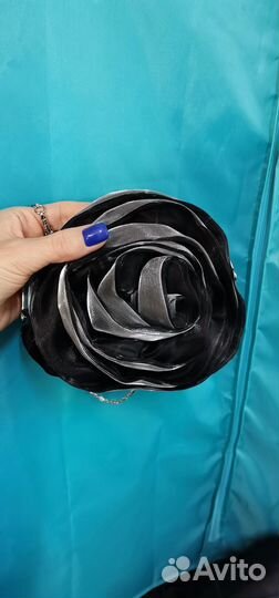 Сумка женская-клатч в форме розы(маленькая, новая)