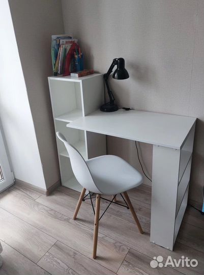 Письменный стол,компьютерный.Разные цвета