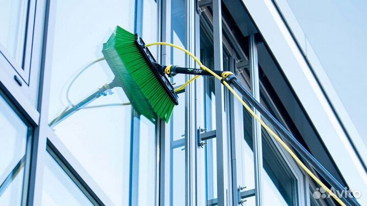 Мойка окон фасадов витрин