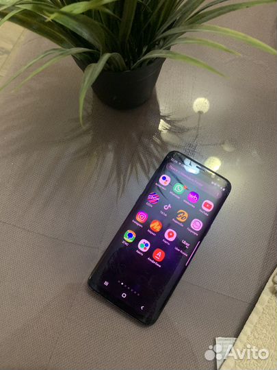 Samsung Galaxy S8, 4/64 ГБ