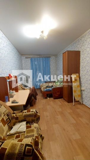 Комната 37 м² в 2-к., 4/4 эт.