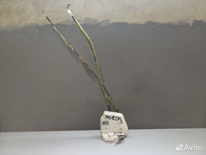 Замок двери передний правый Mazda 3Bl 2011