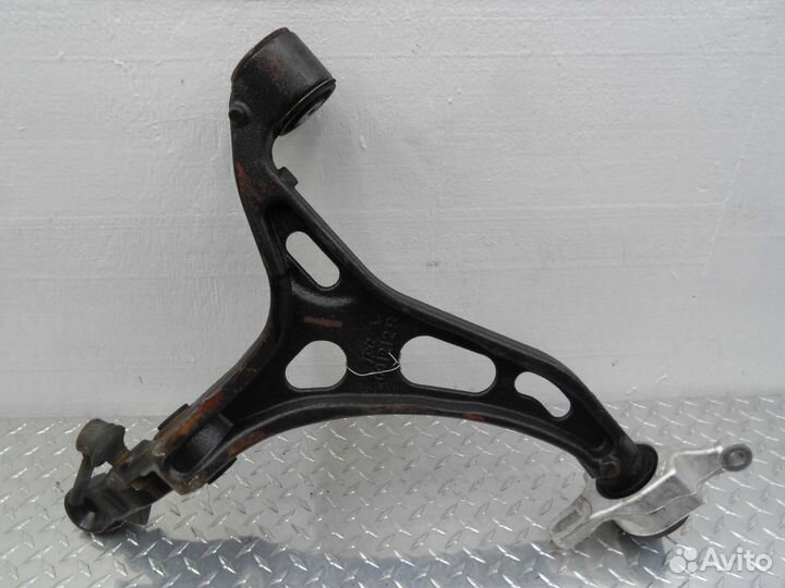 Рычаг передний правый нижний Dodge Durango 3 WD