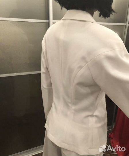 Костюм белый