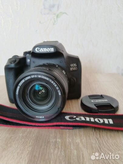 Зеркальный фотоаппарат Canon EOS 850D