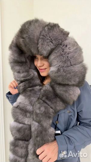 Женская парка с натуральным мехом песца