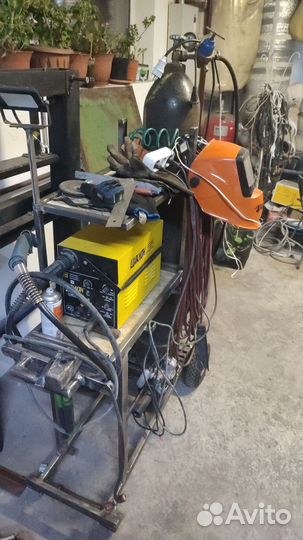 Тележка для сварочного аппарата