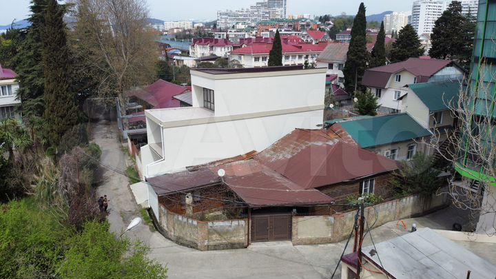 Своб. планировка, 250 м², 3/3 эт.