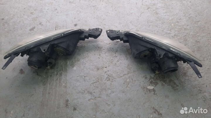 Фара ксенон Мазда 3 хэтчбек