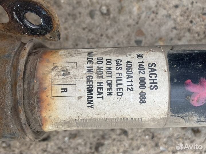 Mitsubishi colt передние стойки