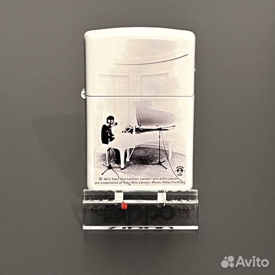 Зажигалка zippo john lennon. оригинал