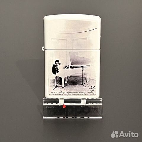 Зажигалка zippo john lennon. оригинал