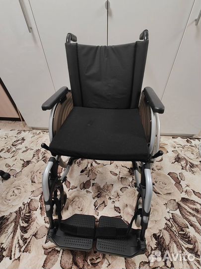 Инвалидная коляска