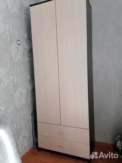 Шкаф распашной двухстворчатый