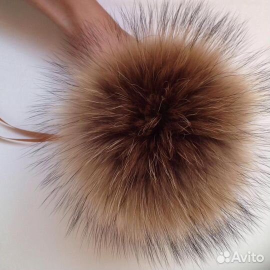 Меховые помпоны