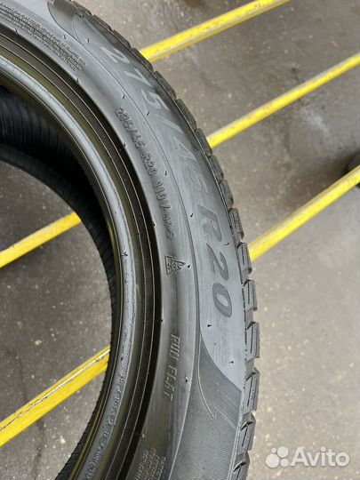 Pirelli Scorpion Winter RFT 275/45 R20 110V