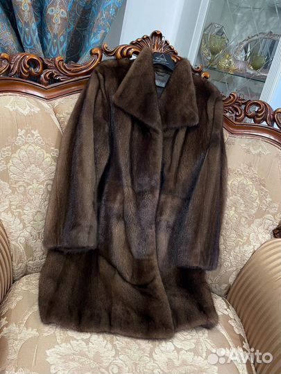 Шуба норковая цвет соболь 48-50 как новая