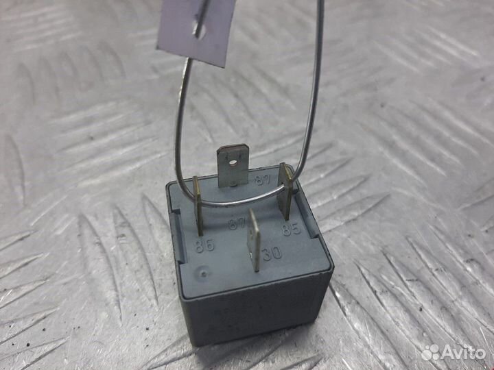 Реле (прочие) Audi A6 4A/C4 1997 141951253B