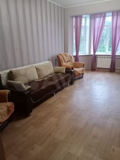 2-к. квартира, 60 м², 4/4 эт.