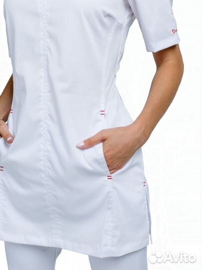 Костюмы медицинские женские новые 44-46