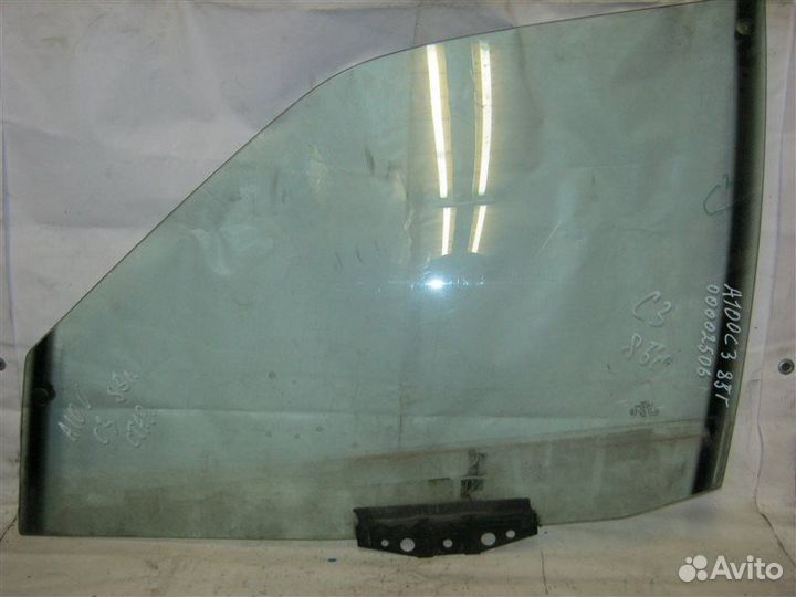 Стекло двери передней левой Audi 100/200 44