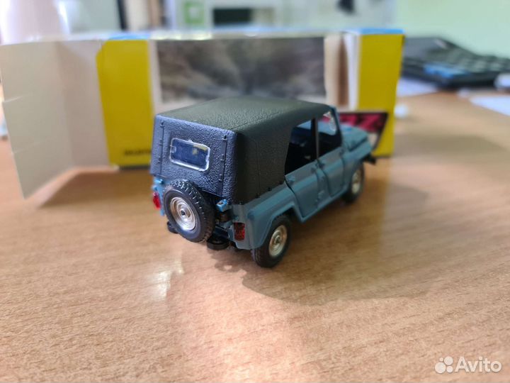 Модель СССР 1 43. УАЗ 469 грязно-синий