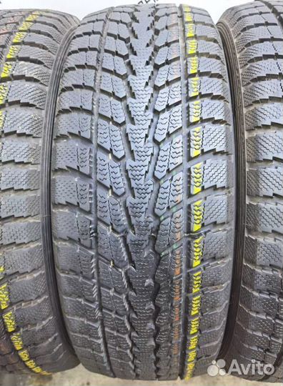 Toyo Tranpath A/T 215/60 R17 96Q