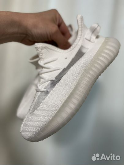 Кроссовки женские yeezy boost 350 белые