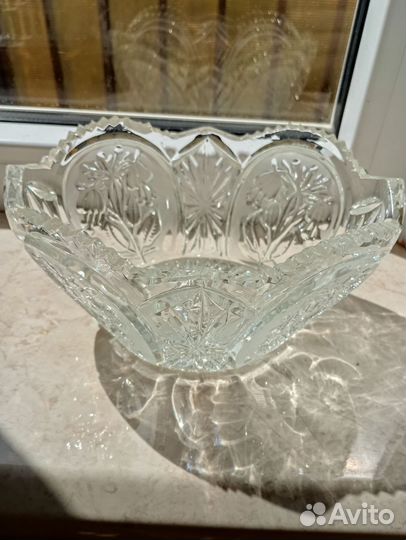 Хрустальная ваза конфетница