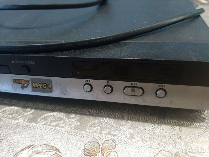 DVD плеер Samsung DVD-p370k