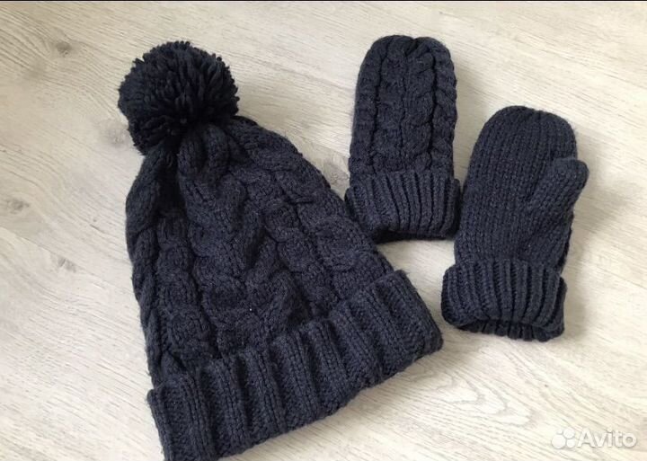 Варежки и шапка