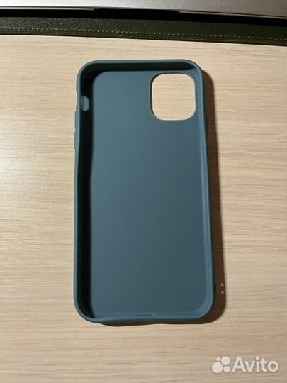 Чехол на iPhone 11