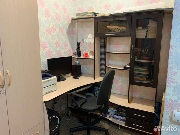 Компьютерный стол