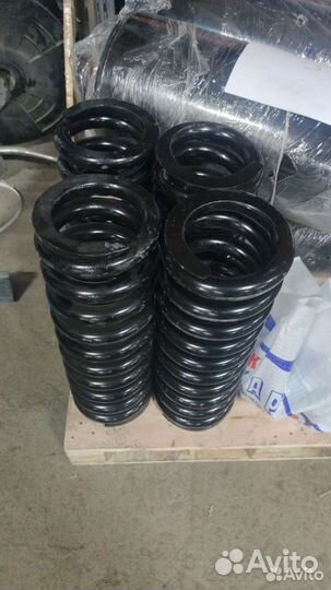 Пружина механизма подъема и опускания трапа Политр