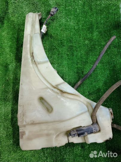 Бачок омывателя лобового стекла Туарег