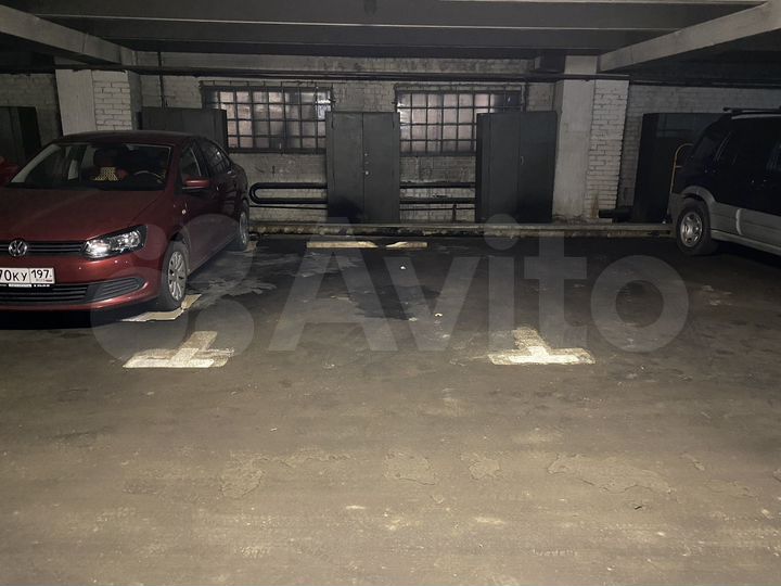 Машиноместо, 16 м²