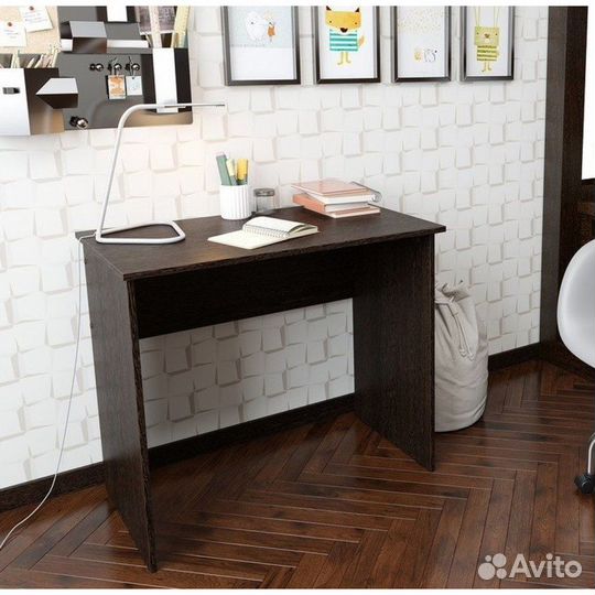 Письменный стол