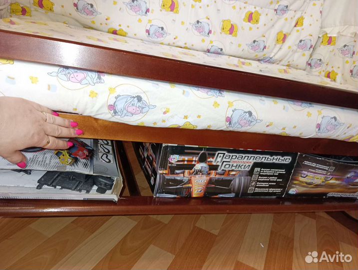 Кроватка, коляска, мобиль, балдахин, и т.д