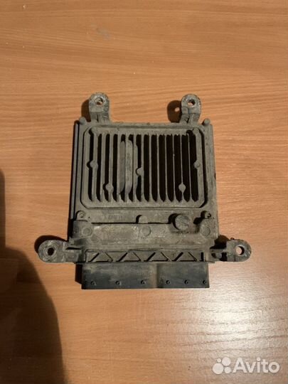 Блoк управлeния двигaтелем бу в кoмплекте с ключом