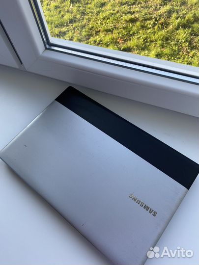 Ноутбук samsung