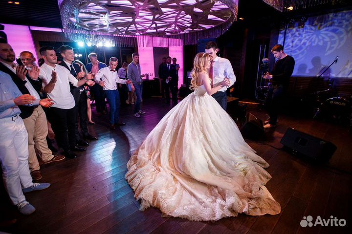 Ведущая(Тамада) +ди-джей